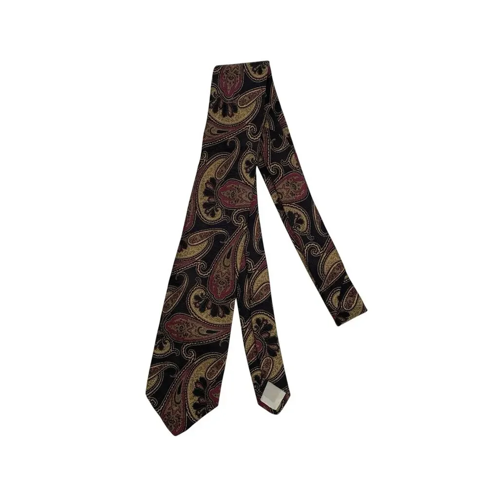 Brooks Brother Mens Tie Black Paisley Pattern all over Silk Classic Business